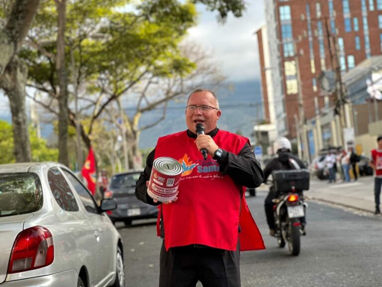 Padre Sergio Valverde es declarado Ciudadano Distinguido