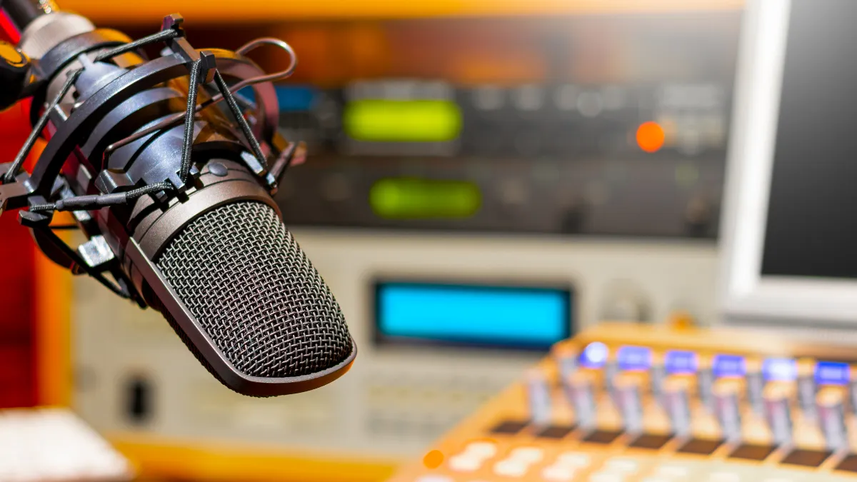 SUTEL abre consulta sobre Manual del Radioaficionado 2025