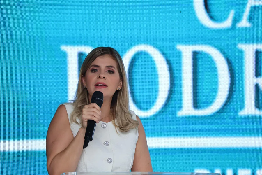 Laura-Fernandez-Pueblo-Soberano-2907-scaled